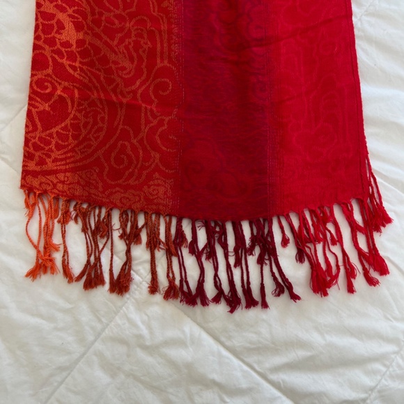 ❤️✨ 🧡 Gorgeous Red Orange Pashmina Silk Scarf ❤️✨ 🧡 - Picture 8 of 9